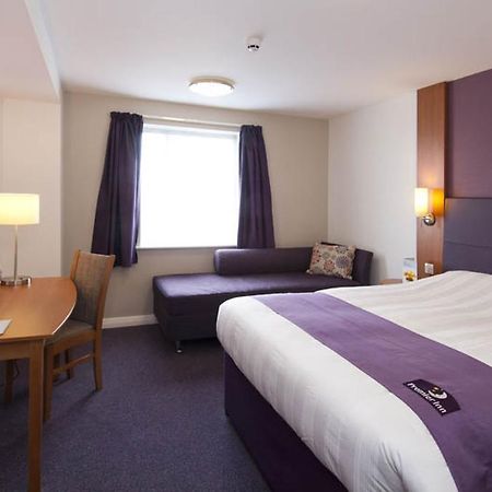 Premier Inn Norwich - Broadlands Park Thorpe St Andrew Экстерьер фото