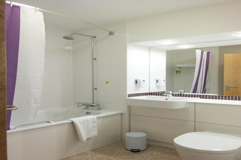 Premier Inn Norwich - Broadlands Park Thorpe St Andrew Экстерьер фото