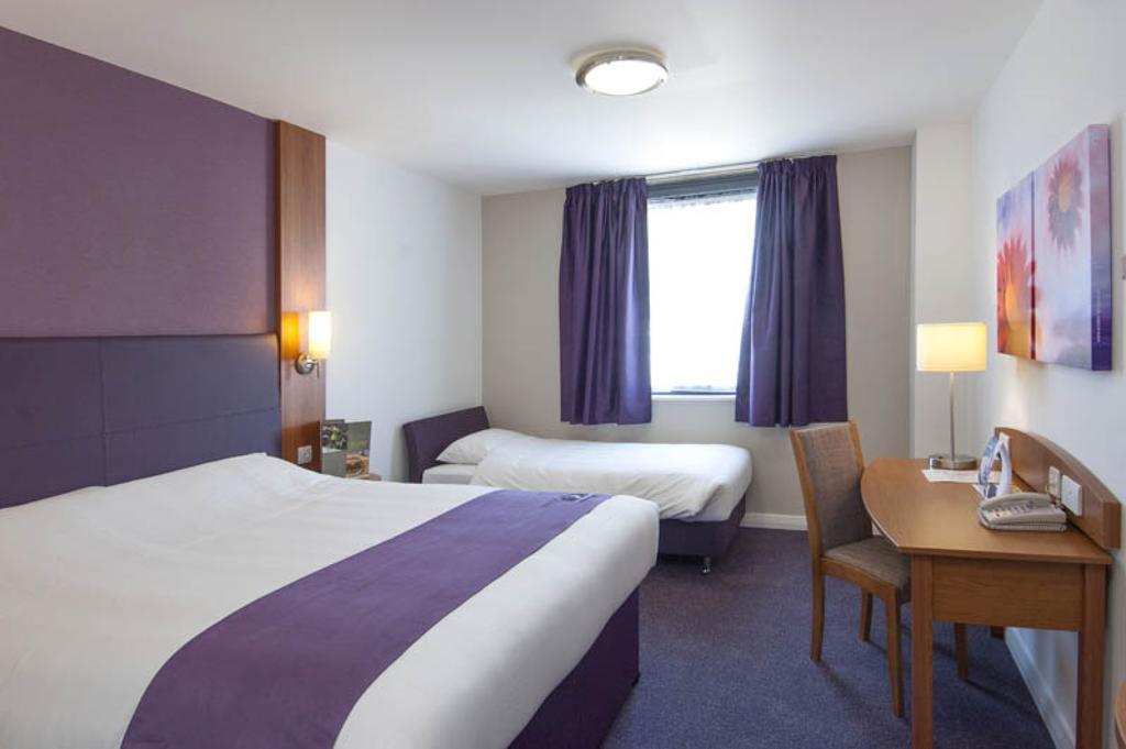 Premier Inn Norwich - Broadlands Park Thorpe St Andrew Номер фото