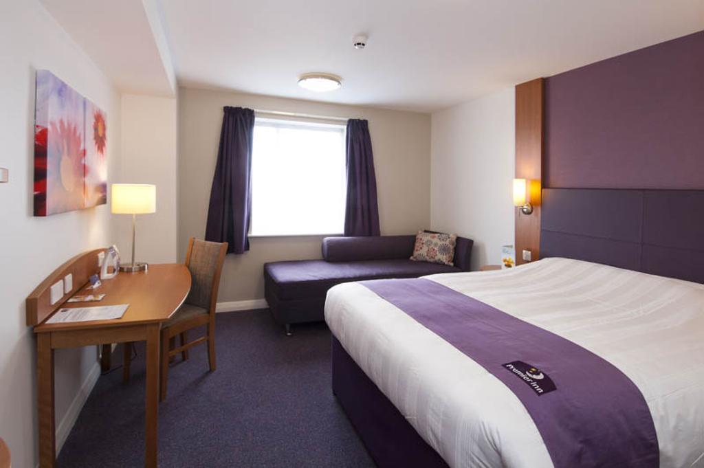 Premier Inn Norwich - Broadlands Park Thorpe St Andrew Экстерьер фото