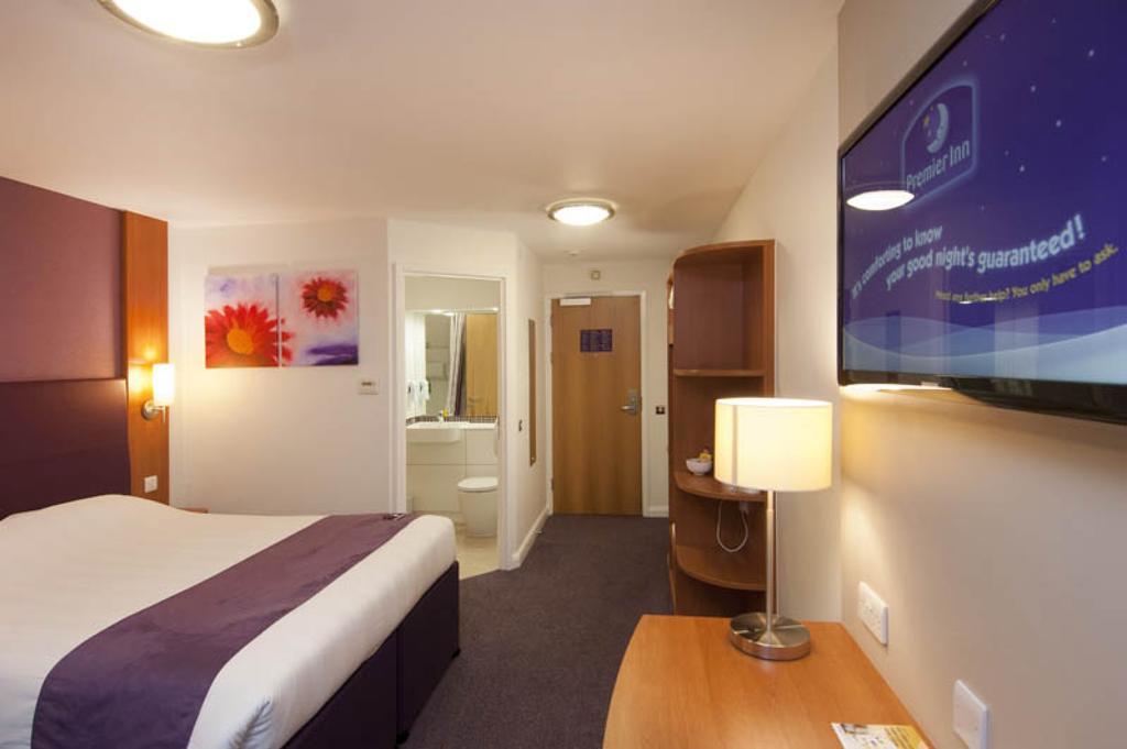 Premier Inn Norwich - Broadlands Park Thorpe St Andrew Экстерьер фото
