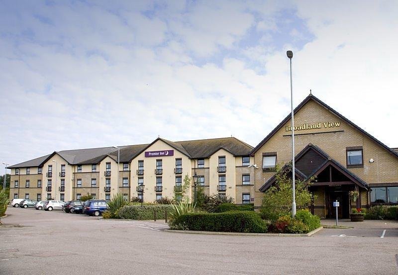 Premier Inn Norwich - Broadlands Park Thorpe St Andrew Экстерьер фото