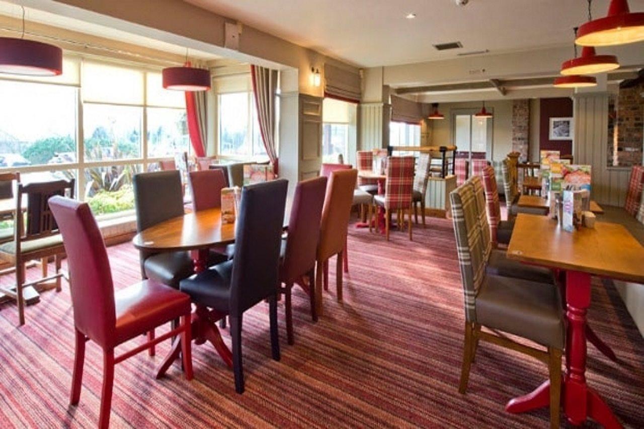 Premier Inn Norwich - Broadlands Park Thorpe St Andrew Экстерьер фото